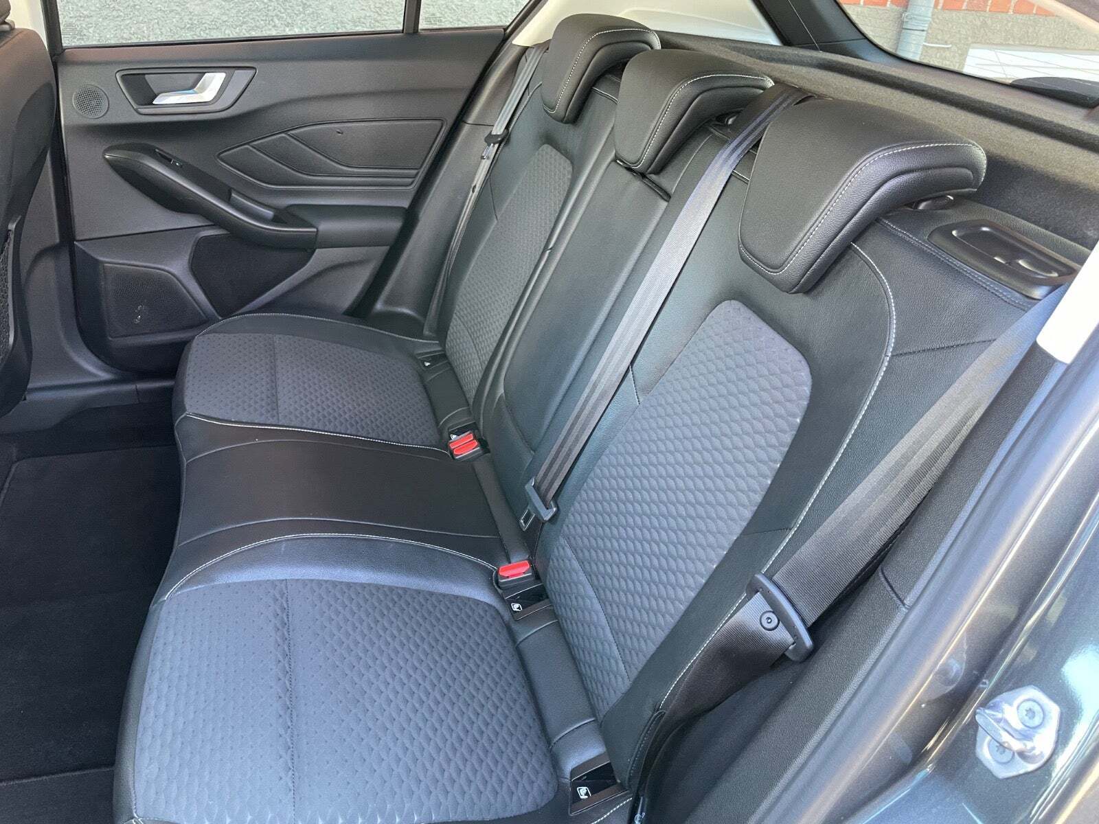 Grå Ford Focus fra 2019