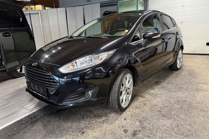 Sort Ford Fiesta fra 2015