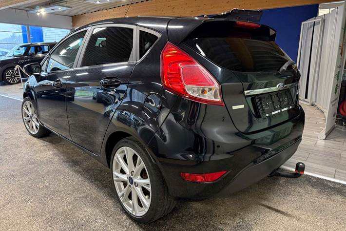 Sort Ford Fiesta fra 2015