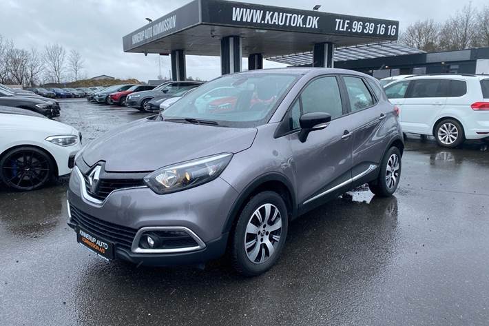 Grå Renault Captur fra 2016