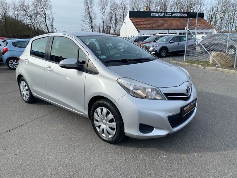 Toyota Yaris 1,0 VVT-I T2 Touch 69HK 5d