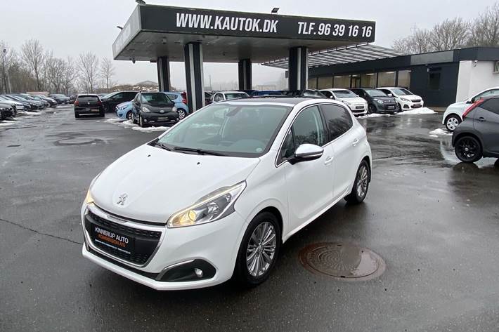 Hvid Peugeot 208 fra 2017