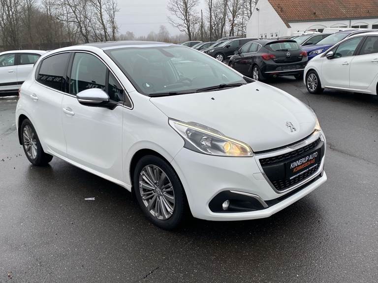 Peugeot 208 1,6 BlueHDi Desire Sky 100HK 5d