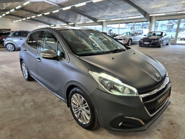 Peugeot 208 1,6 BlueHDi Allure Sky 100HK 5d