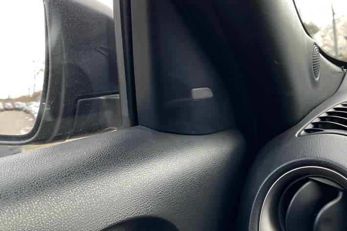 Sort Nissan Juke fra 2015