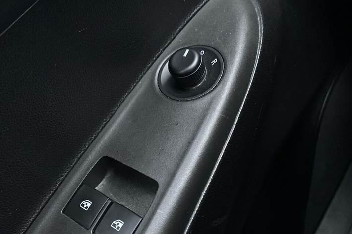 Blå Opel Karl fra 2015