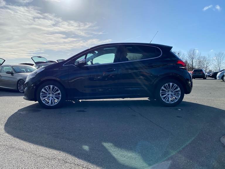 Peugeot 208 1,6 BlueHDi Desire Sky 100HK 5d