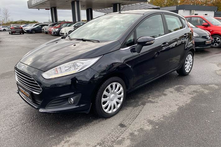 Sort Ford Fiesta fra 2015