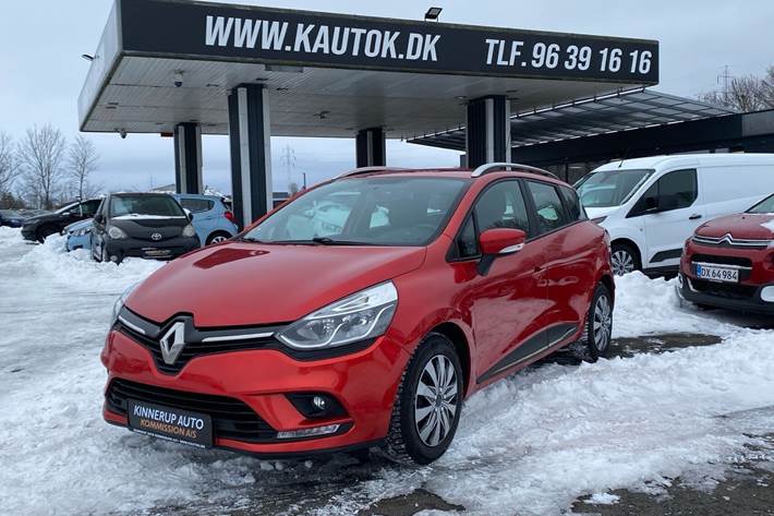 Rød Renault Clio fra 2019