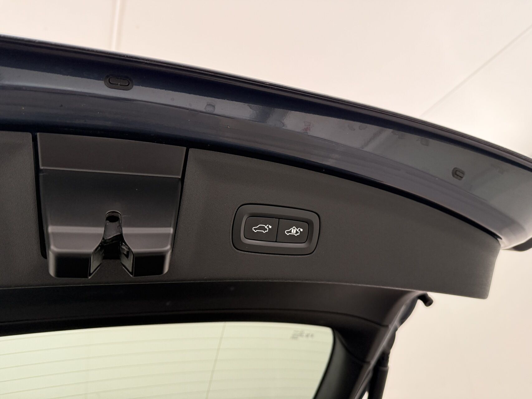 Blå Polestar 2 fra 2023