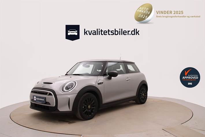 Sølv Mini Cooper fra 2023