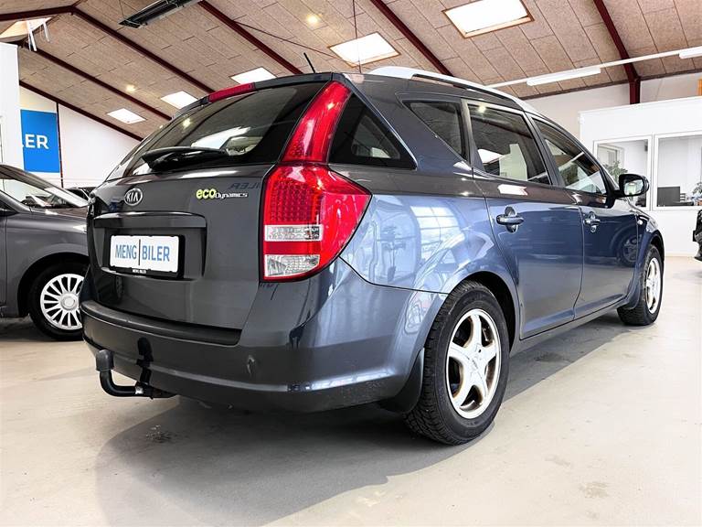 Kia Ceed 1,6 SW CRDI Exclusive 128HK Stc 6g