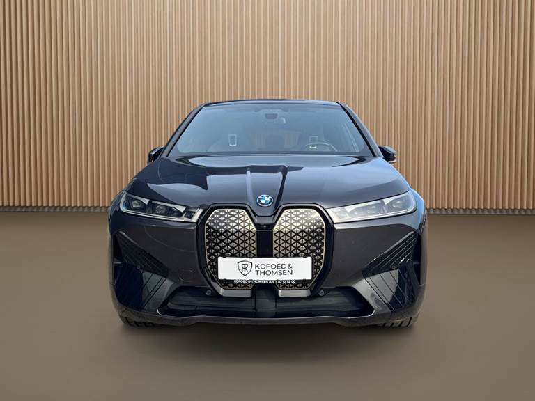 BMW iX 40 EL XDrive 326HK 5d Aut.