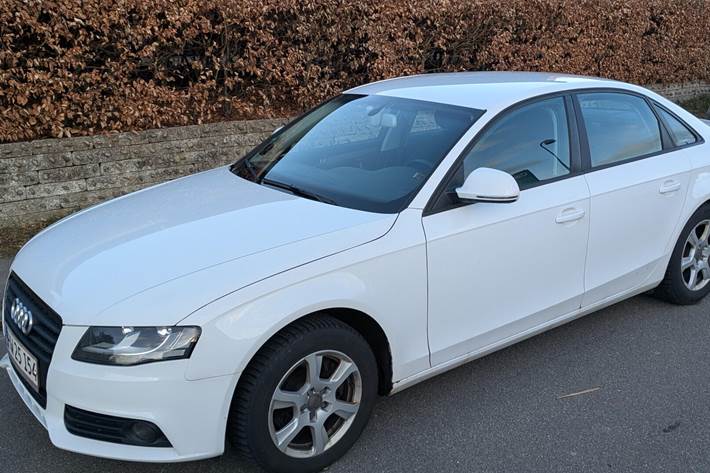 Hvid Audi A4 fra 2009