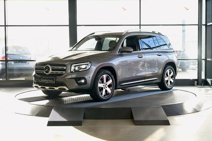 Grå Mercedes GLB200 d fra 2020