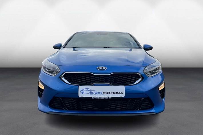 Blå Kia Ceed fra 2019