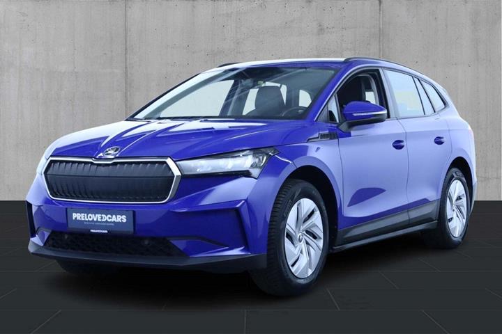 Blå Skoda Enyaq fra 2021 set udefra