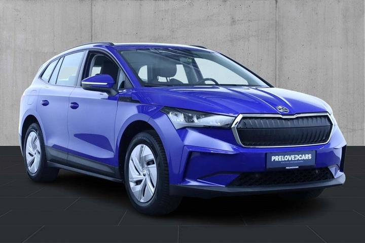 Blå Skoda Enyaq fra 2021