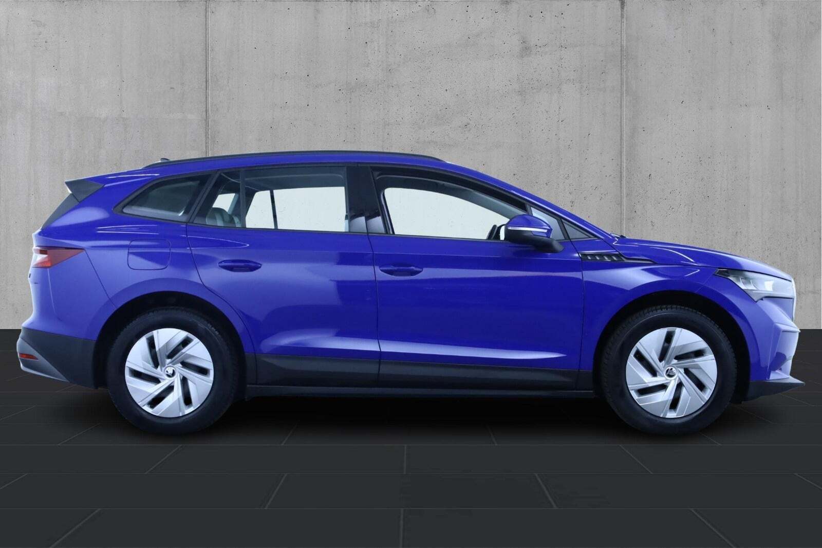 Blå Skoda Enyaq fra 2021