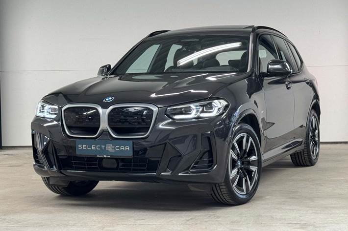 Grå BMW iX3 fra 2023
