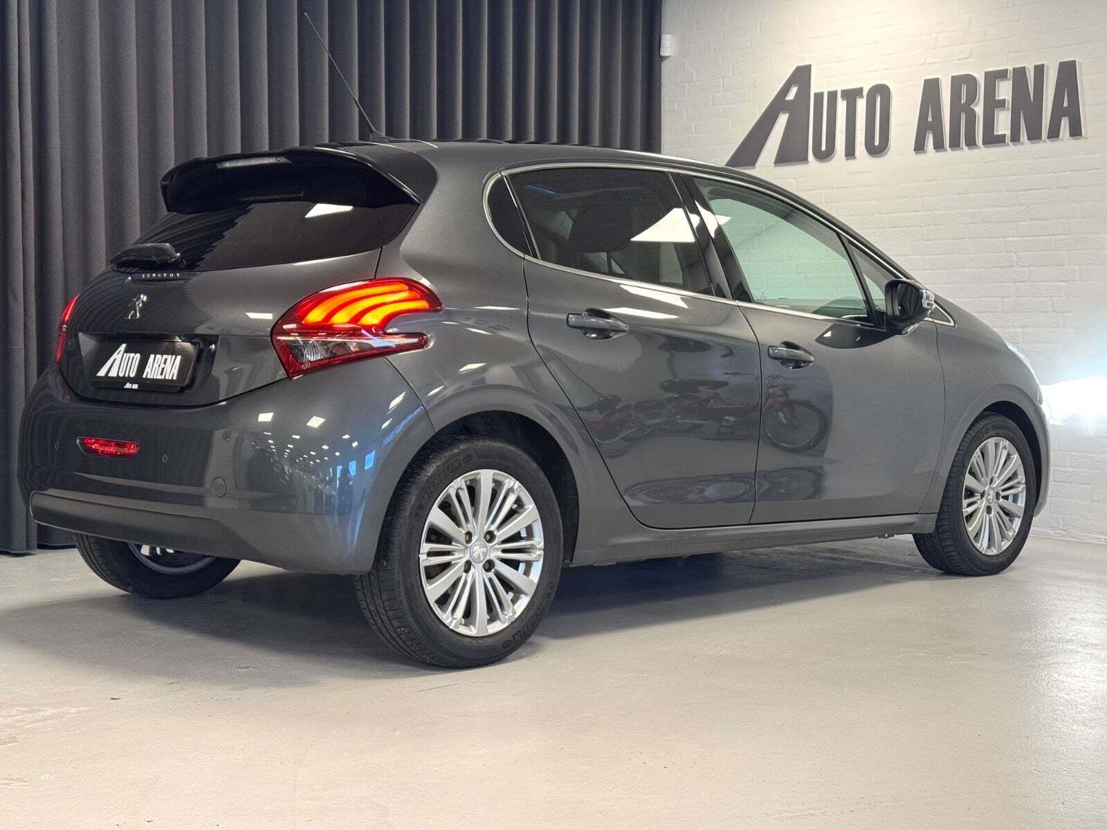 Peugeot 208 1,6 BlueHDi 100 Allure Sky