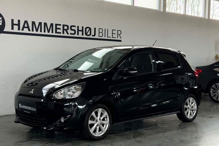 Sort Mitsubishi Space Star fra 2016