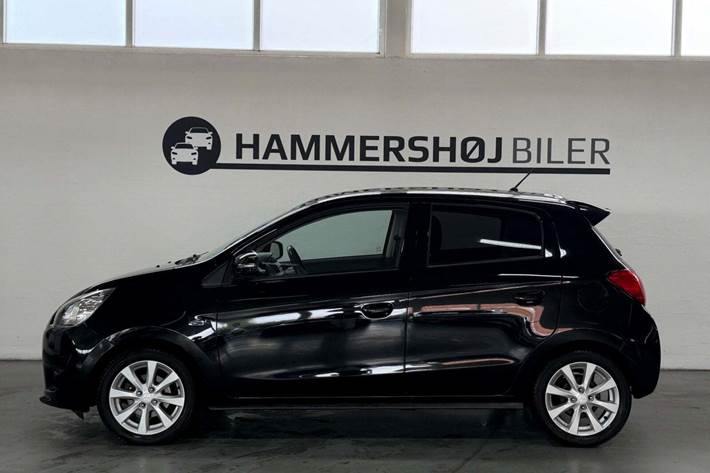 Sort Mitsubishi Space Star fra 2016