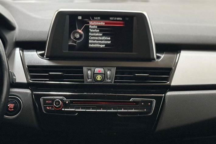 undefined BMW 218d fra 2016