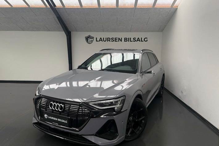 Grå Audi e-tron fra 2019