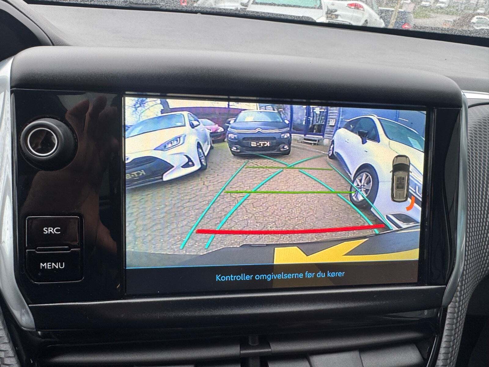 Peugeot 2008 1,6 BlueHDi 100 Allure Sky