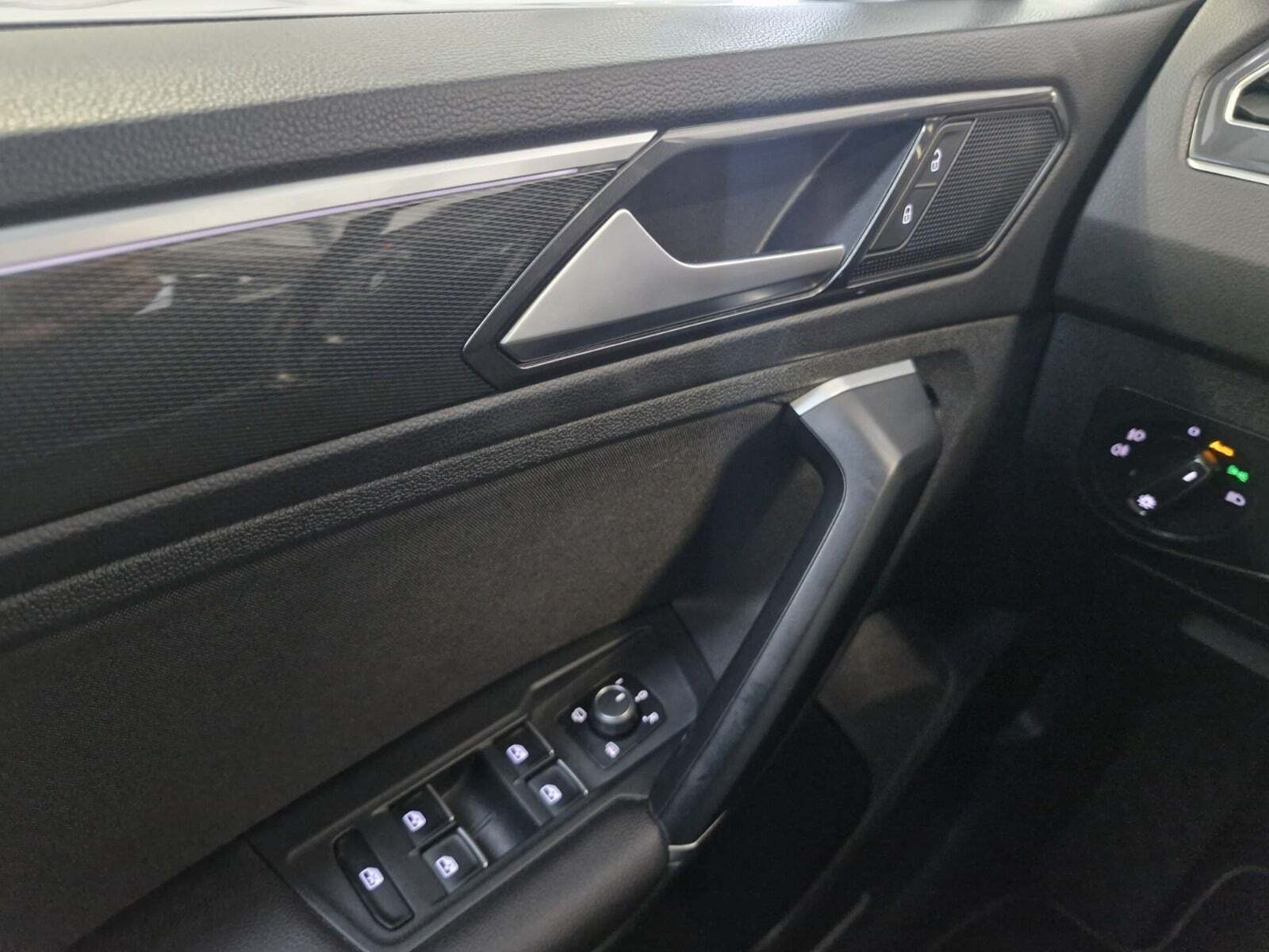 Sort VW Tiguan fra 2018