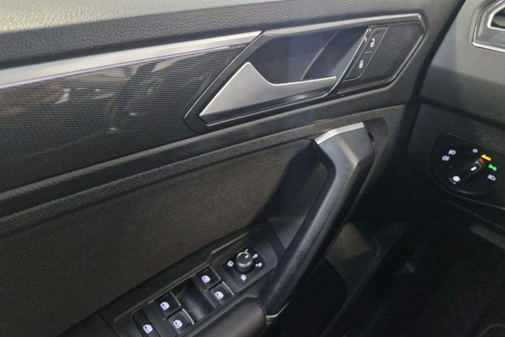 Sort VW Tiguan fra 2018