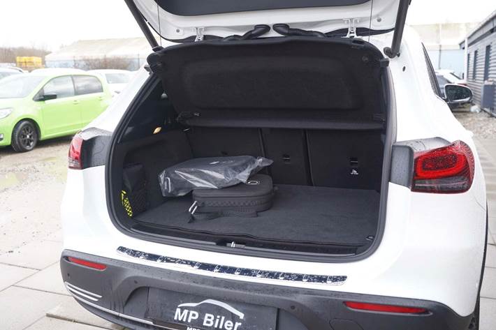 Hvid Mercedes EQA250 fra 2023