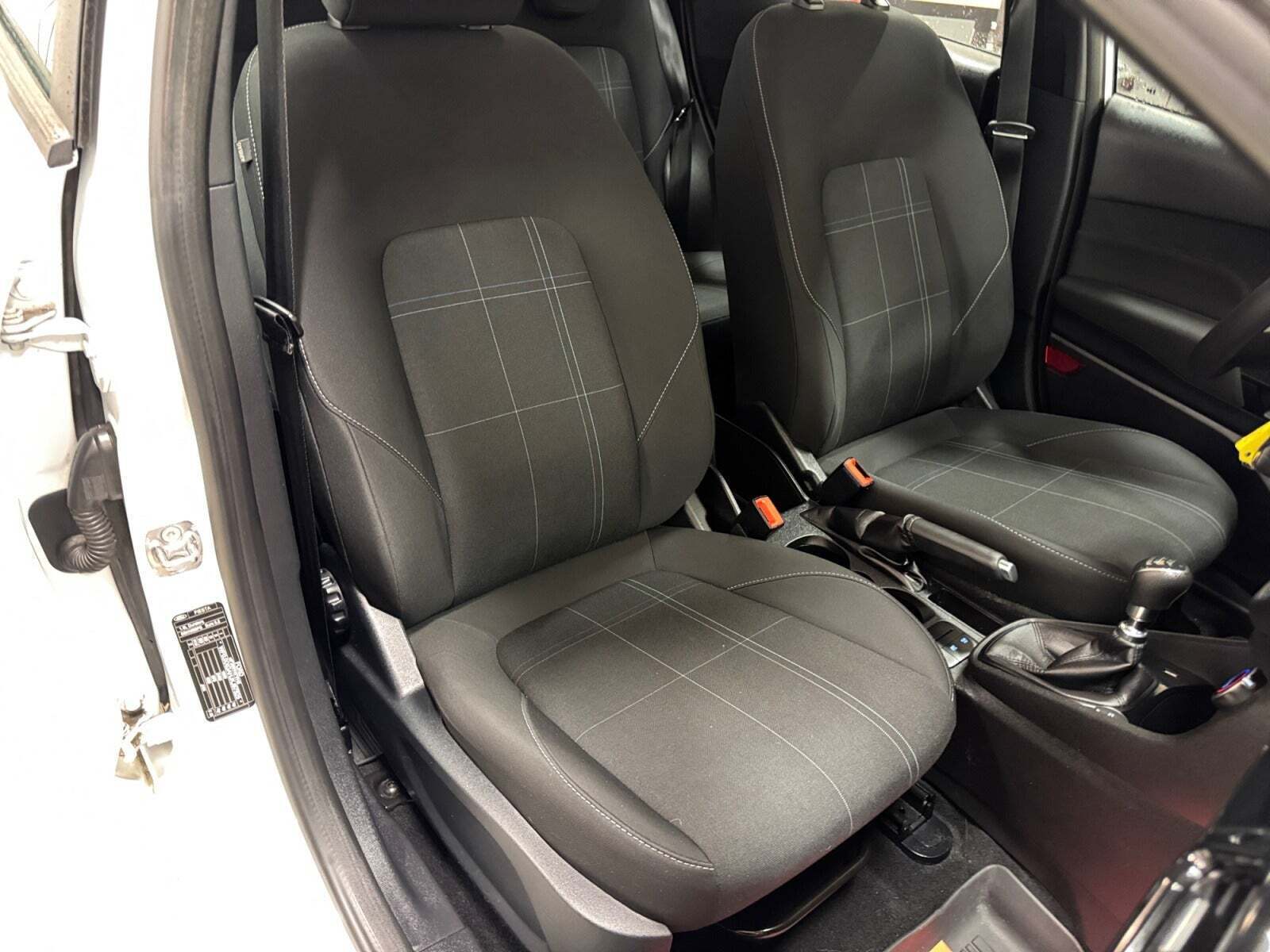 Hvid Ford Fiesta fra 2020