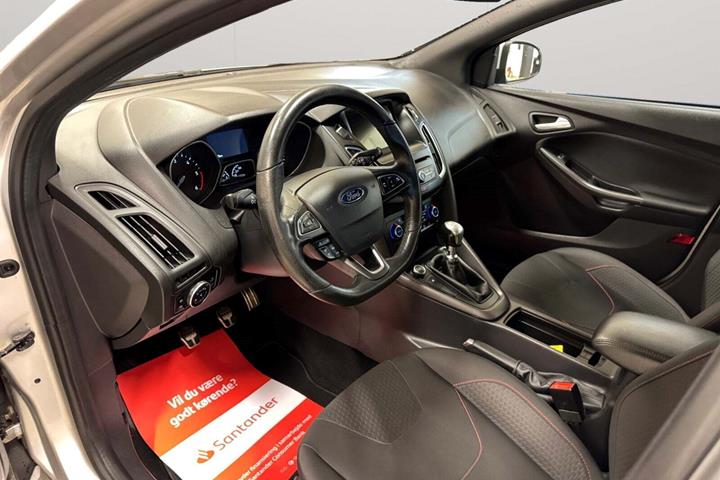 Sølv Ford Focus fra 2017