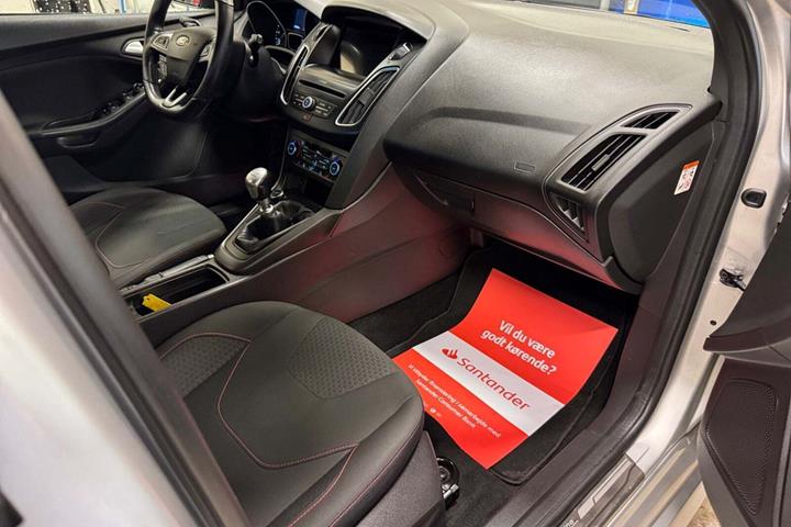 Sølv Ford Focus fra 2017