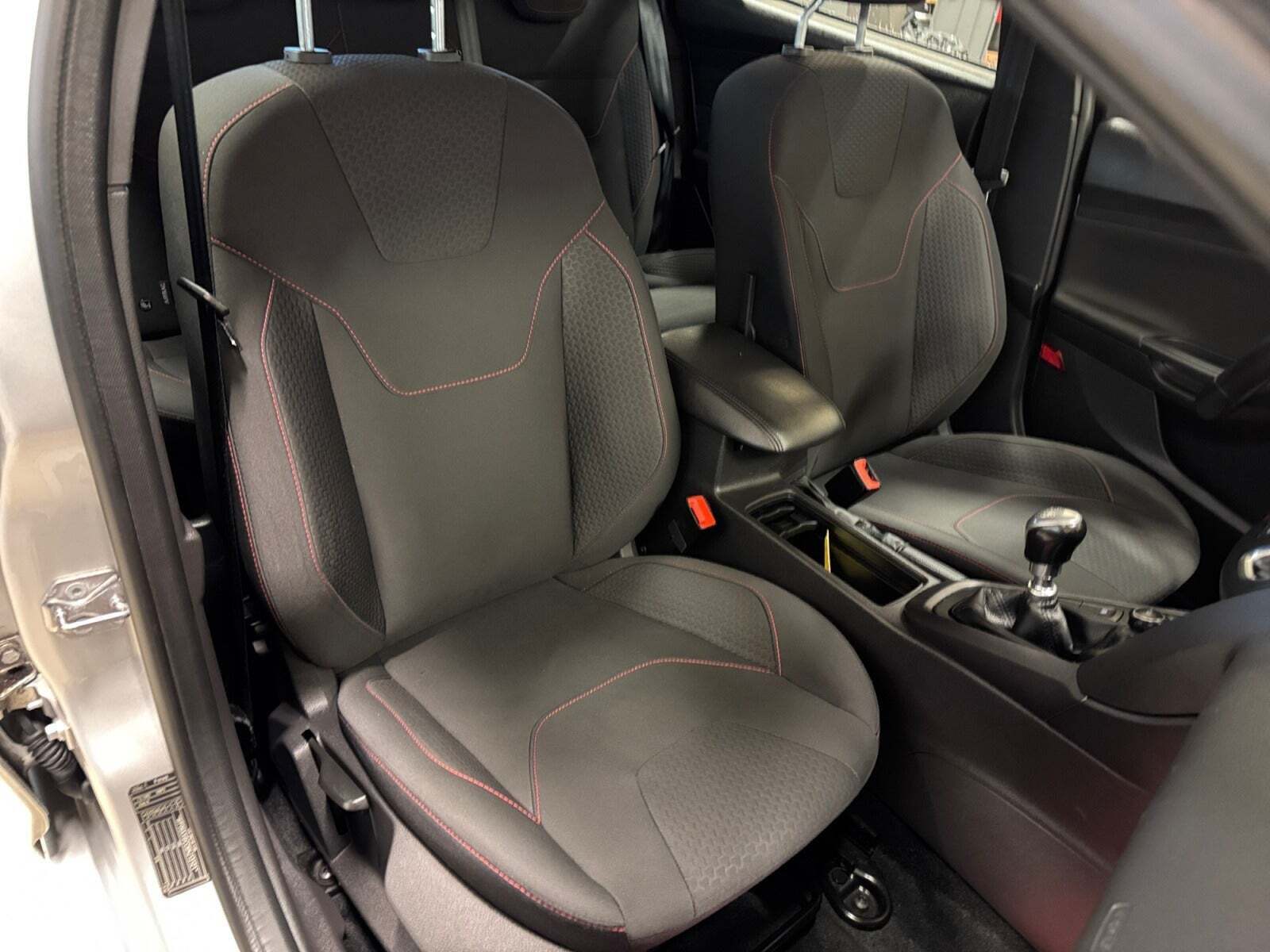 Sølv Ford Focus fra 2017