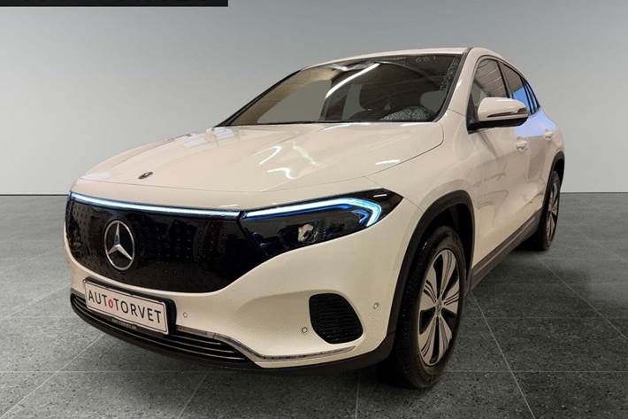 Hvid Mercedes EQA250+ fra 2024 set udefra