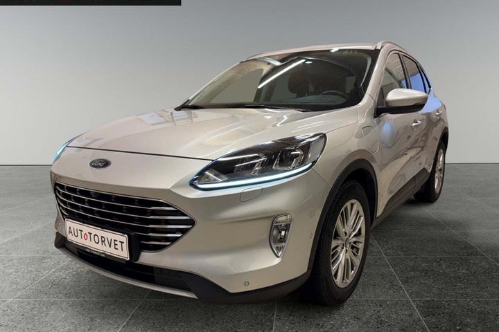 Sølv Ford Kuga fra 2020 set udefra