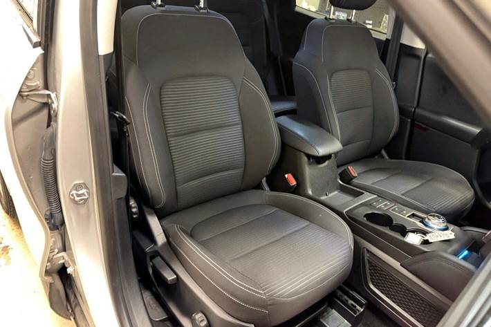 Sølv Ford Kuga fra 2020