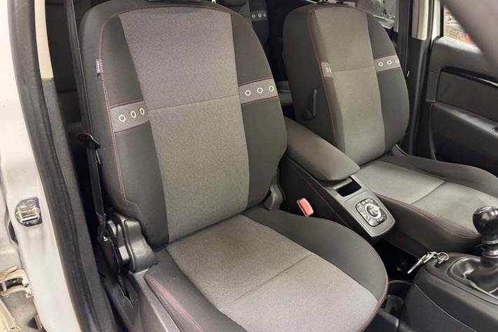 Hvid Renault Scenic III fra 2012