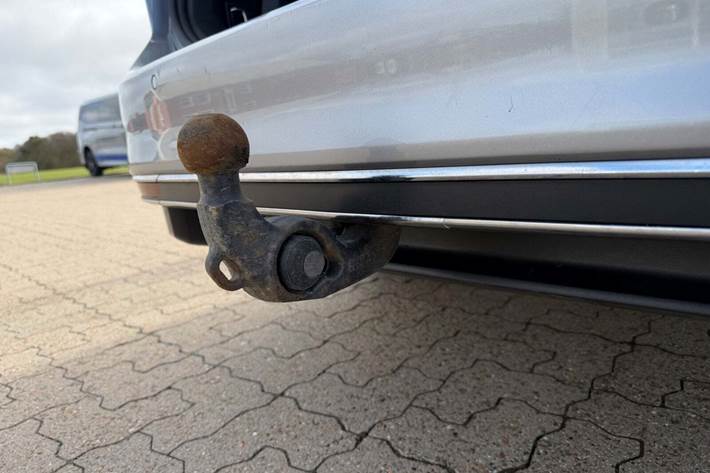 Sølv VW Passat fra 2021