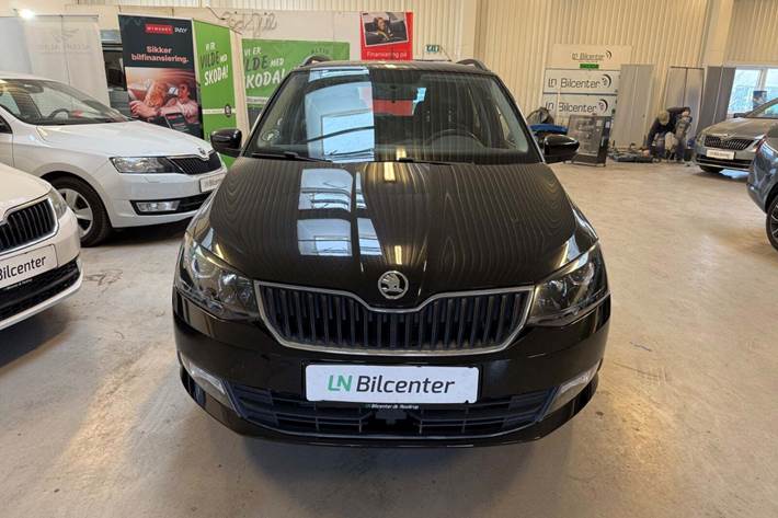 Sort Skoda Fabia fra 2016