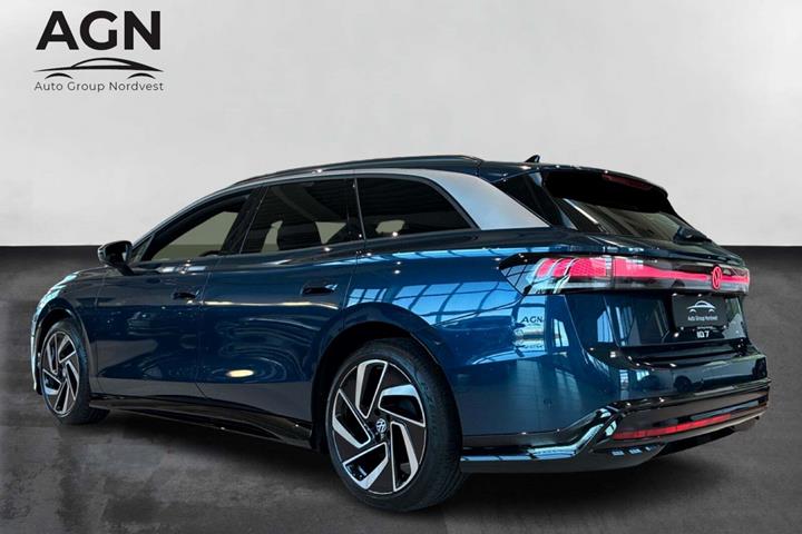 Blå VW ID.7 fra 2025