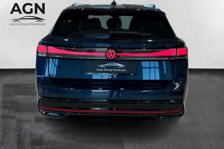 Blå VW ID.7 fra 2025