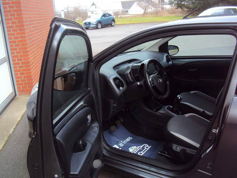 Toyota Aygo 1,0 VVT-i x-press