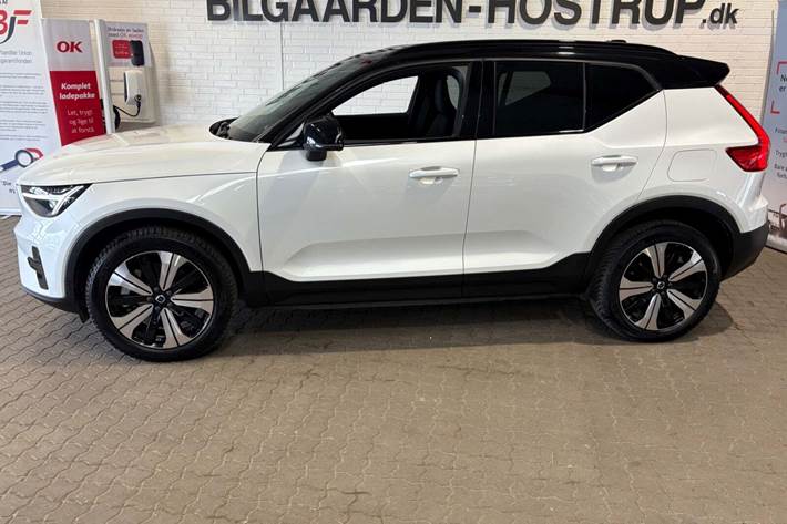 Hvid Volvo XC40 fra 2023