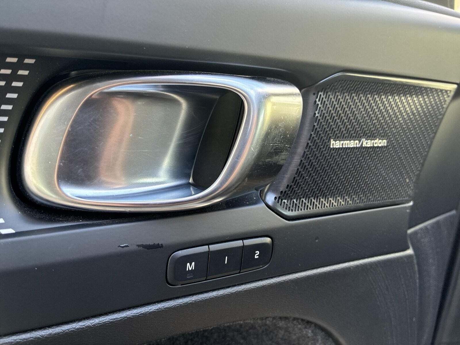 Sort Volvo EC40 fra 2026