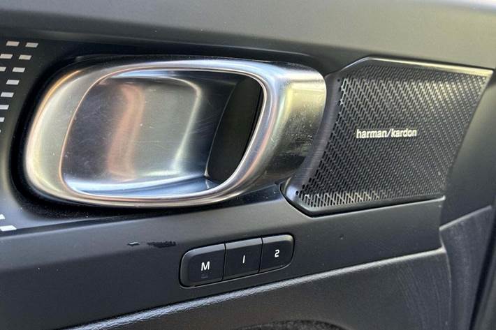 Sort Volvo EC40 fra 2026