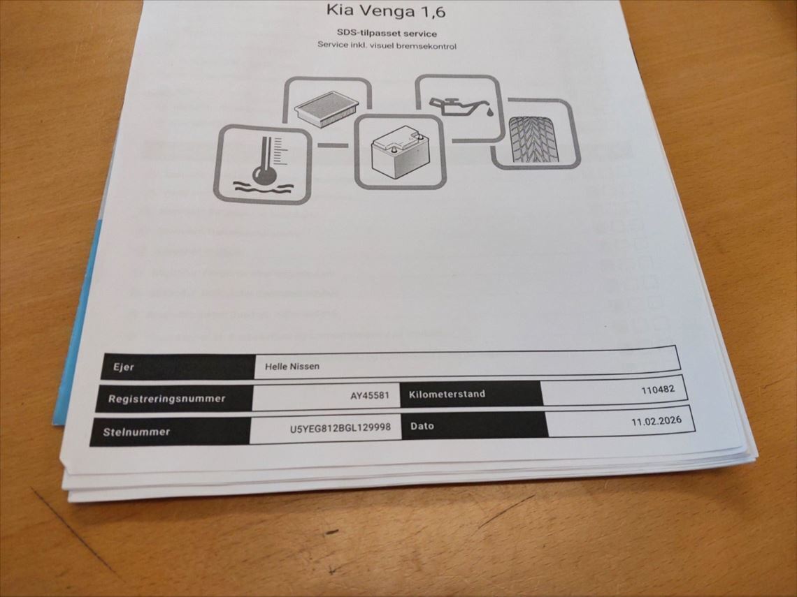 Grå Kia Venga fra 2016